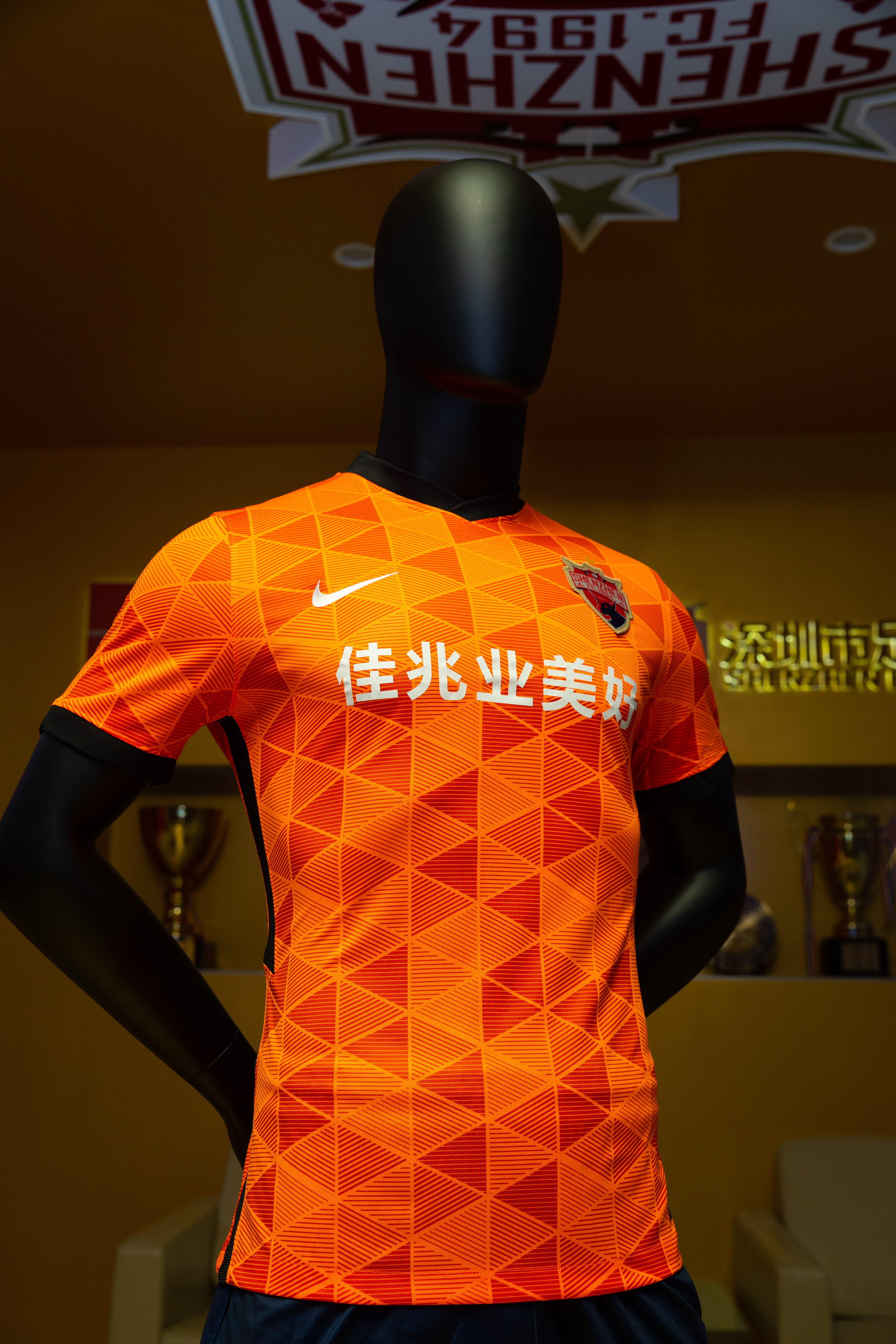 斗志昂扬！一场胜利让球队重现辉煌的简单介绍