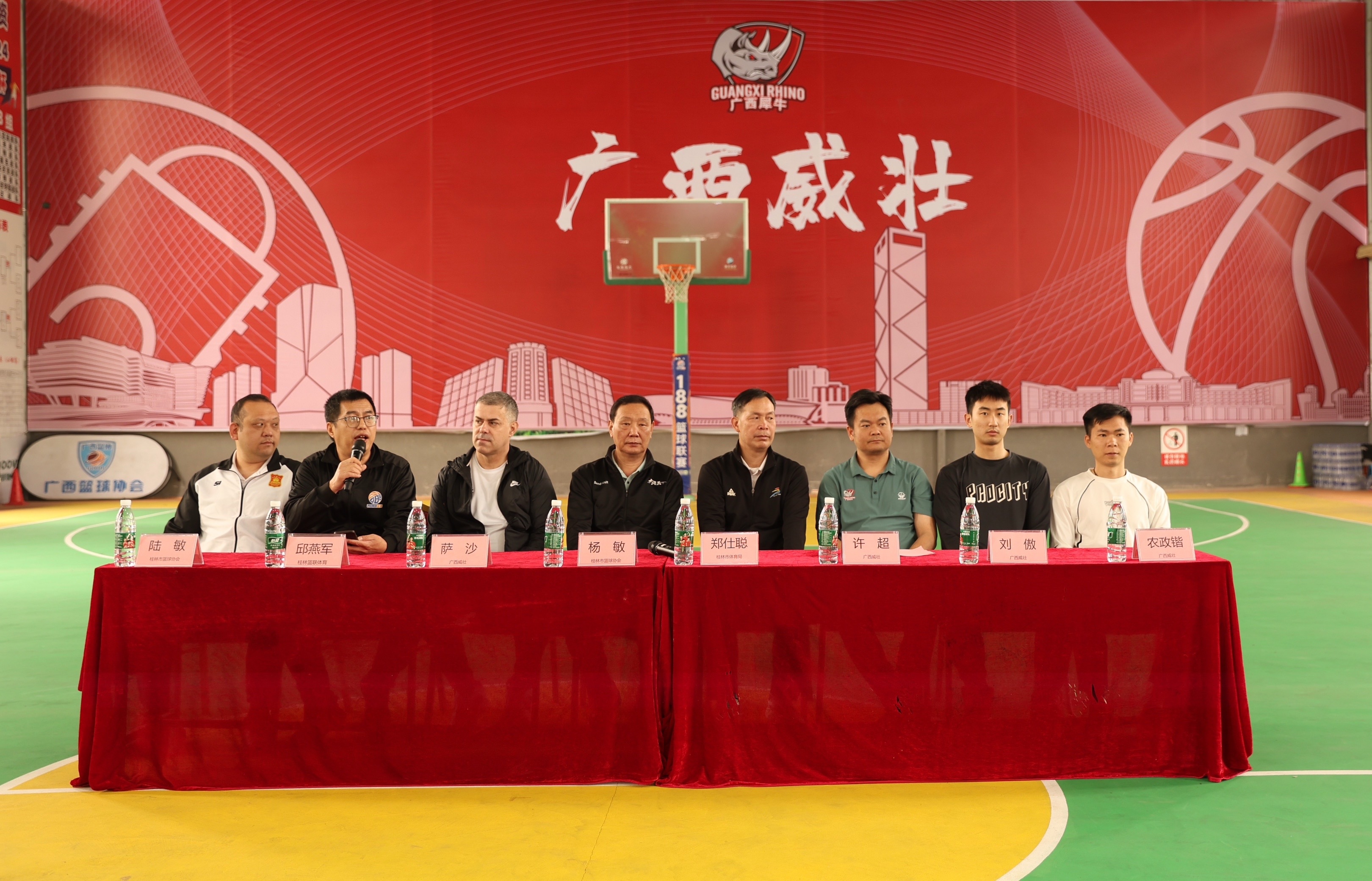 广西队在比赛中全力以赴获得胜利