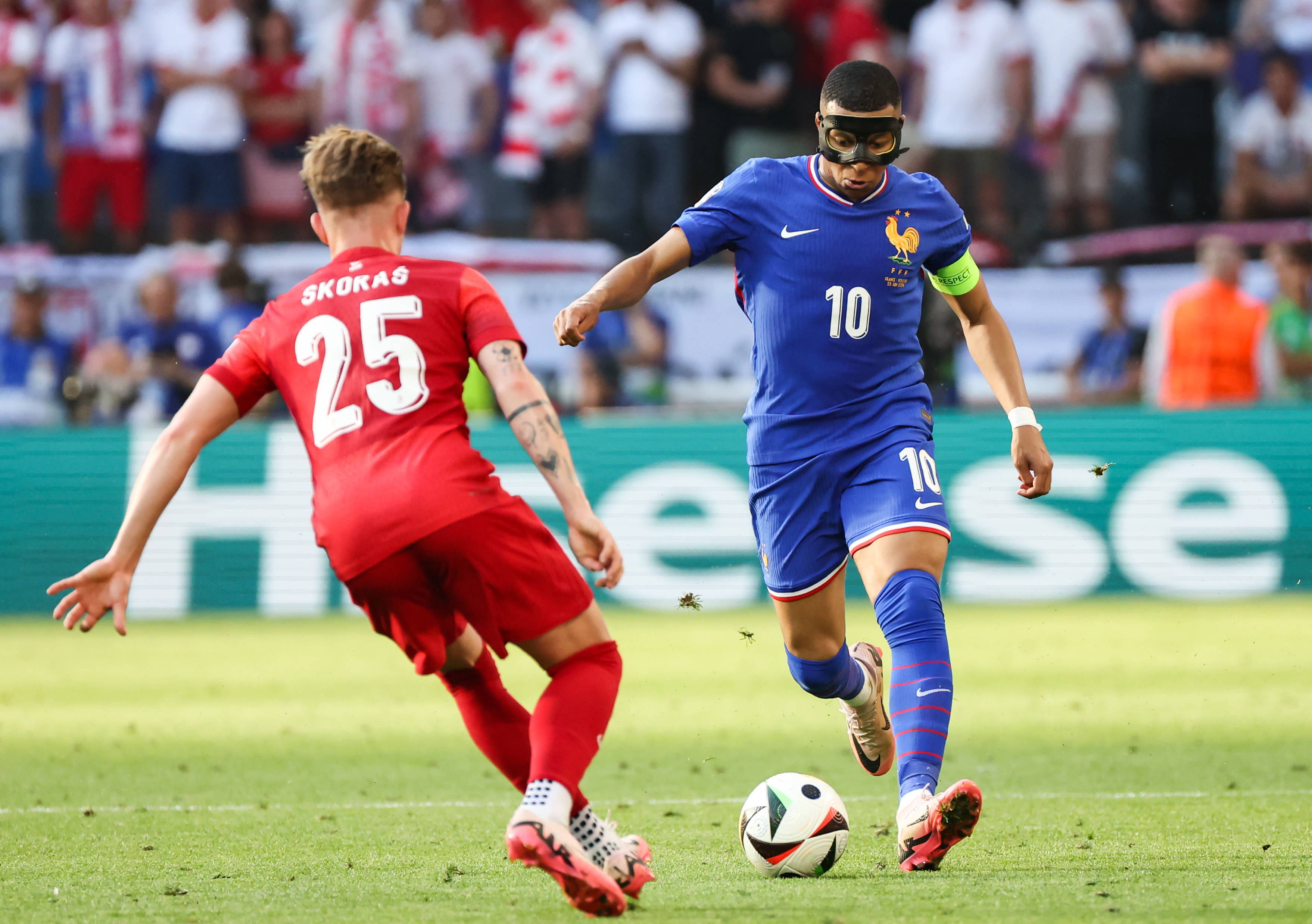 开云体育中国官网-波兰球队击败对手，赢得胜利