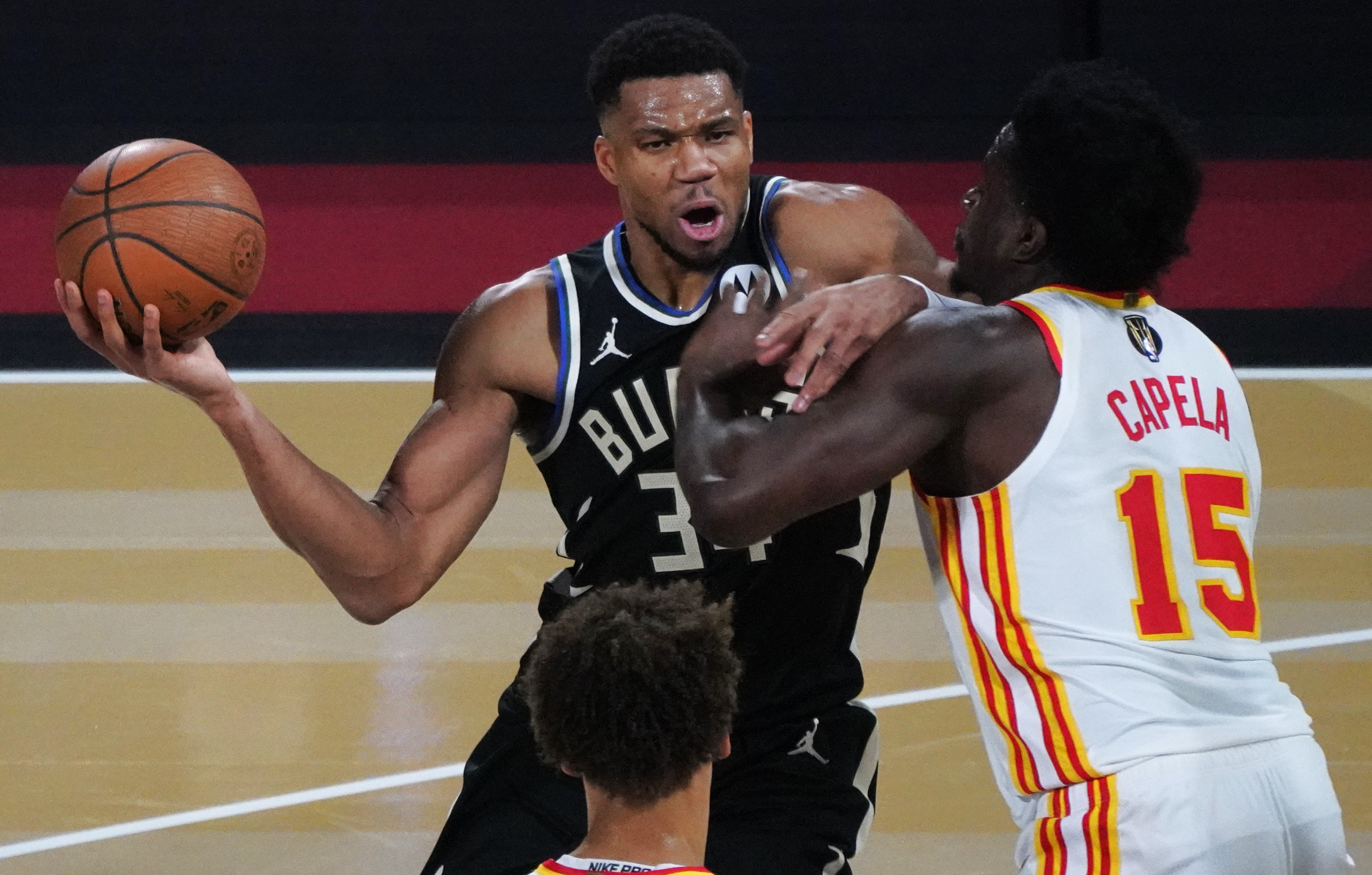 关于老鹰队新秀表现抢眼，成为球队未来重要一环的信息