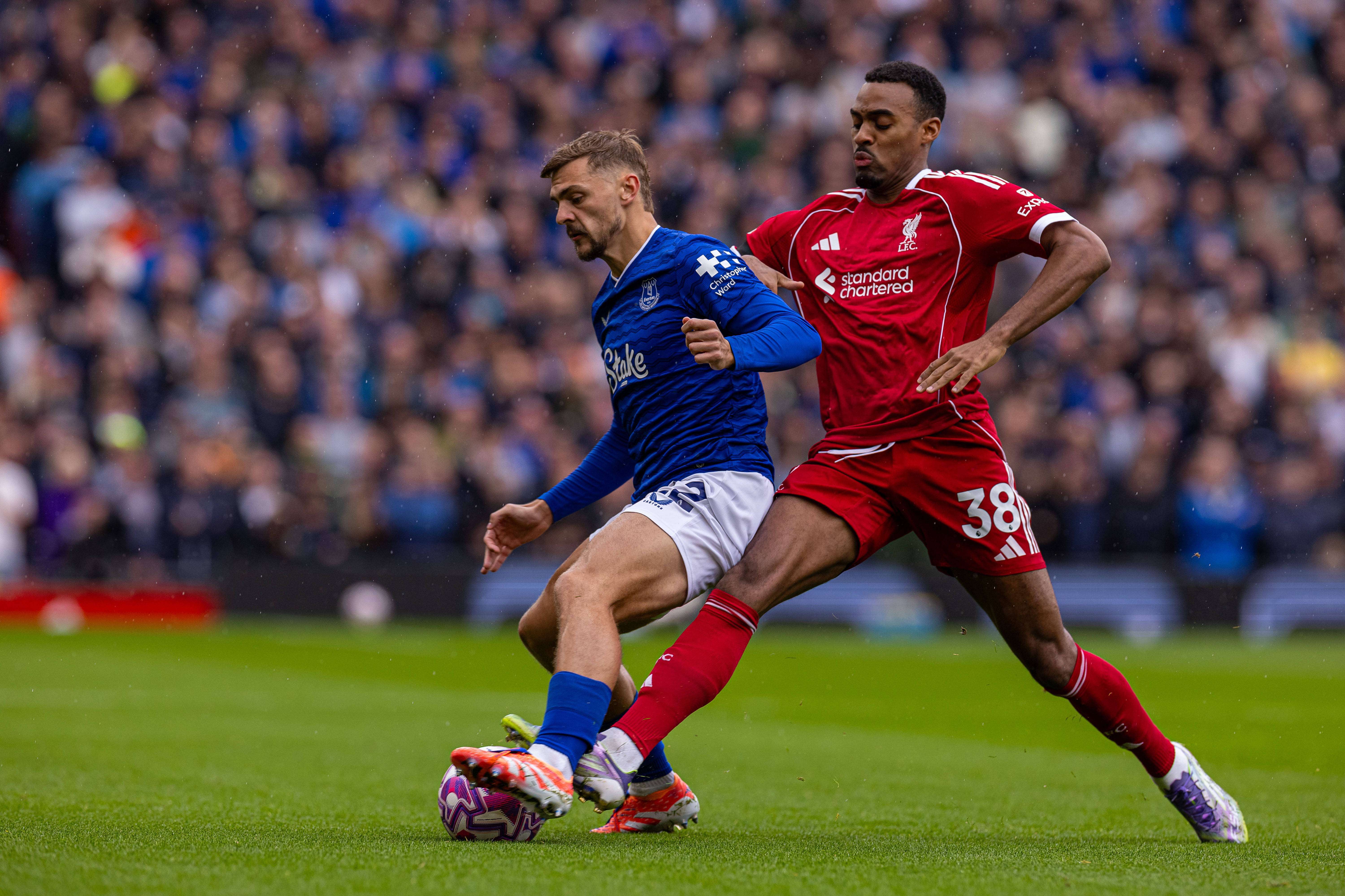 开云体育中国官网-曼联主场小胜狼队，取得胜利