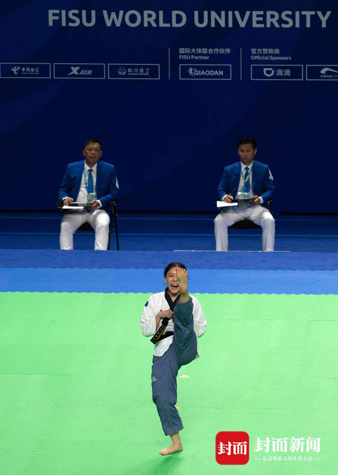 比赛裁判员执法严谨，确保比赛公平公正的简单介绍