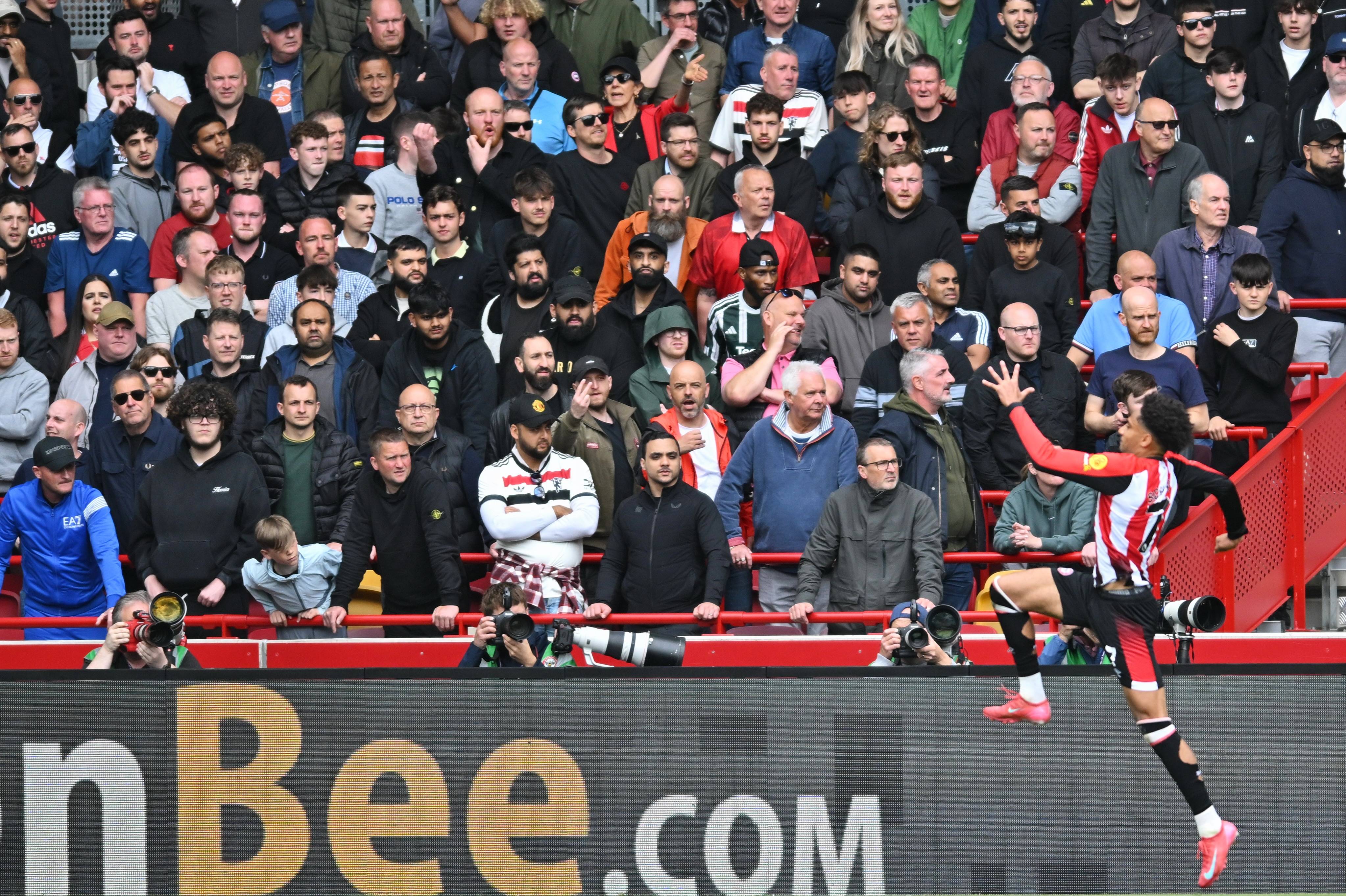 沃特福德罕见三比零横扫对手，球队士气高涨的简单介绍