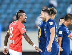 建业战申鑫:实力悬殊对决,豪取三分壮胆 建业战申鑫:实力悬殊对决,豪取三分壮胆