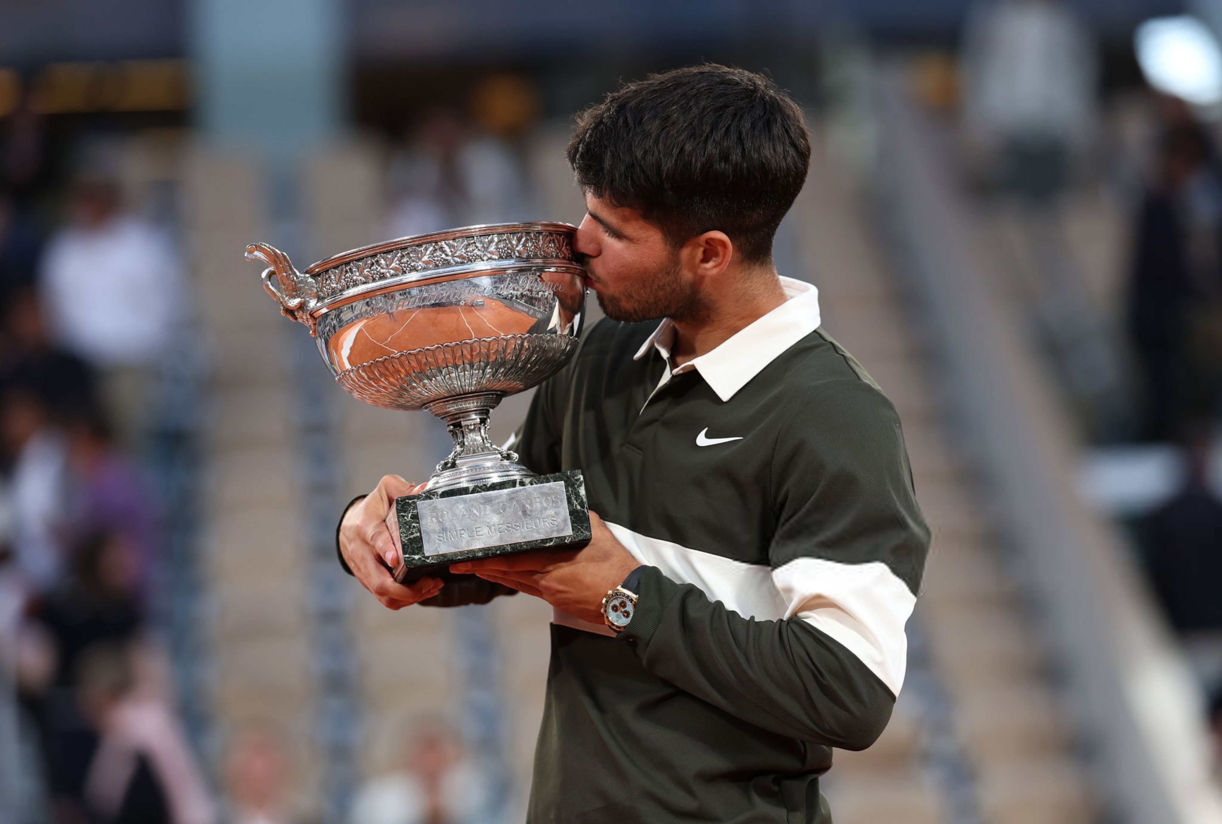 开云体育网站-意大利选手崭露头角获得银牌