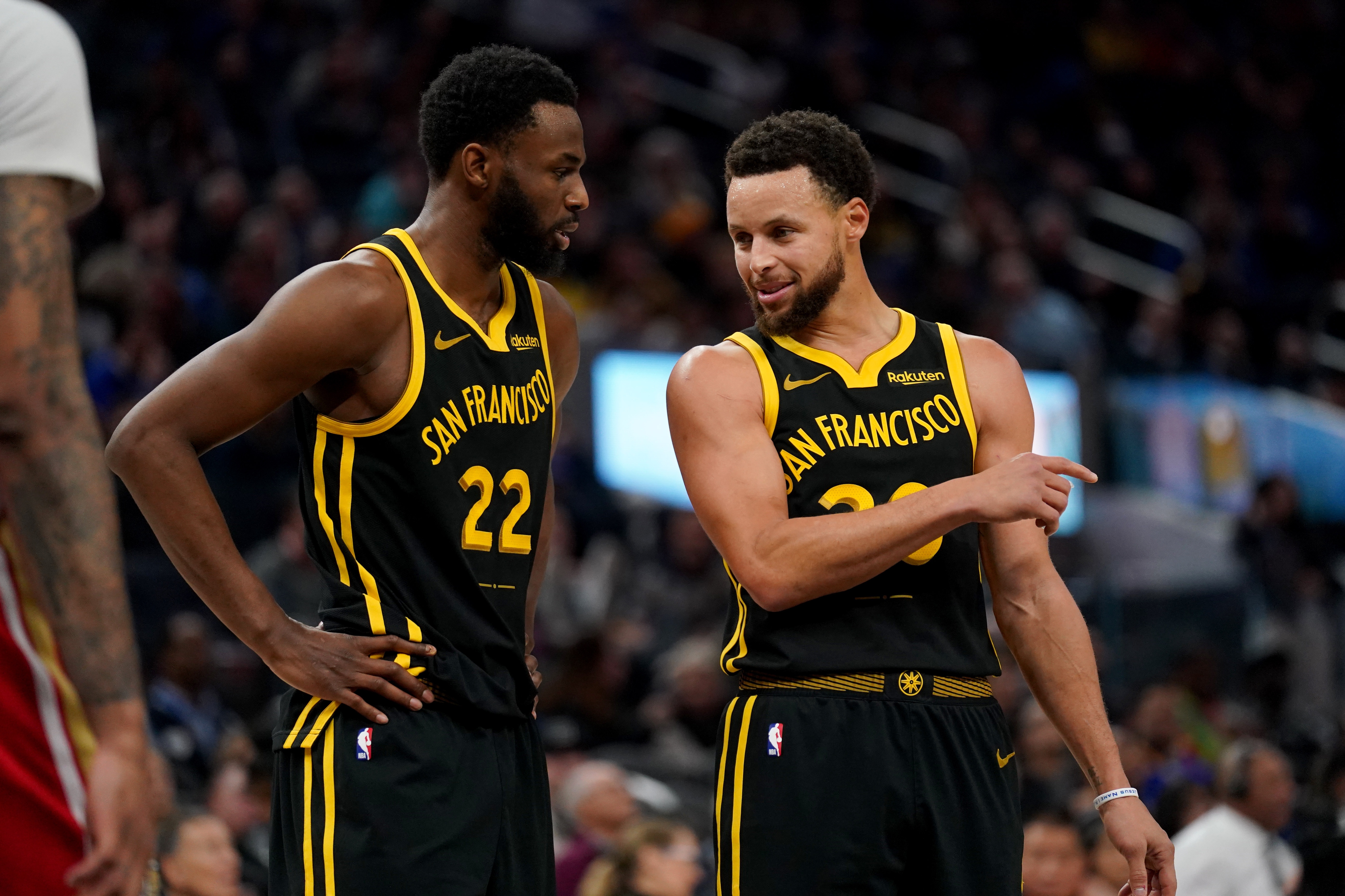 勇士大胜湖人,保持不败势头 勇士大胜湖人,保持不败势头