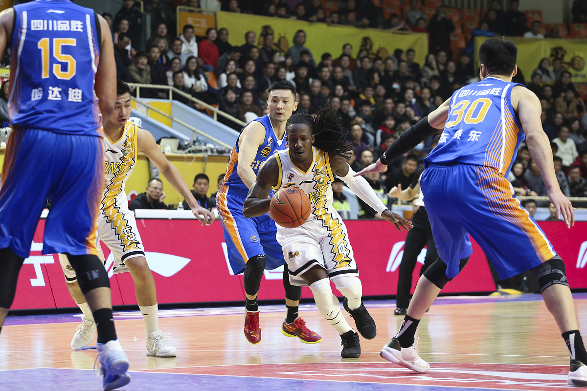 包含掘金主控光辉表现，成为全队核心的词条