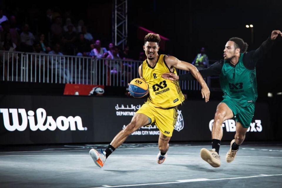 香港队在激战中夺得关键胜利